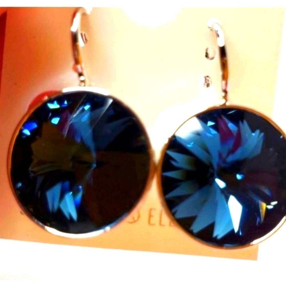 New Swarovski Element Crystal Earrings Elegant Navy. Leverback. Dangle. Round.